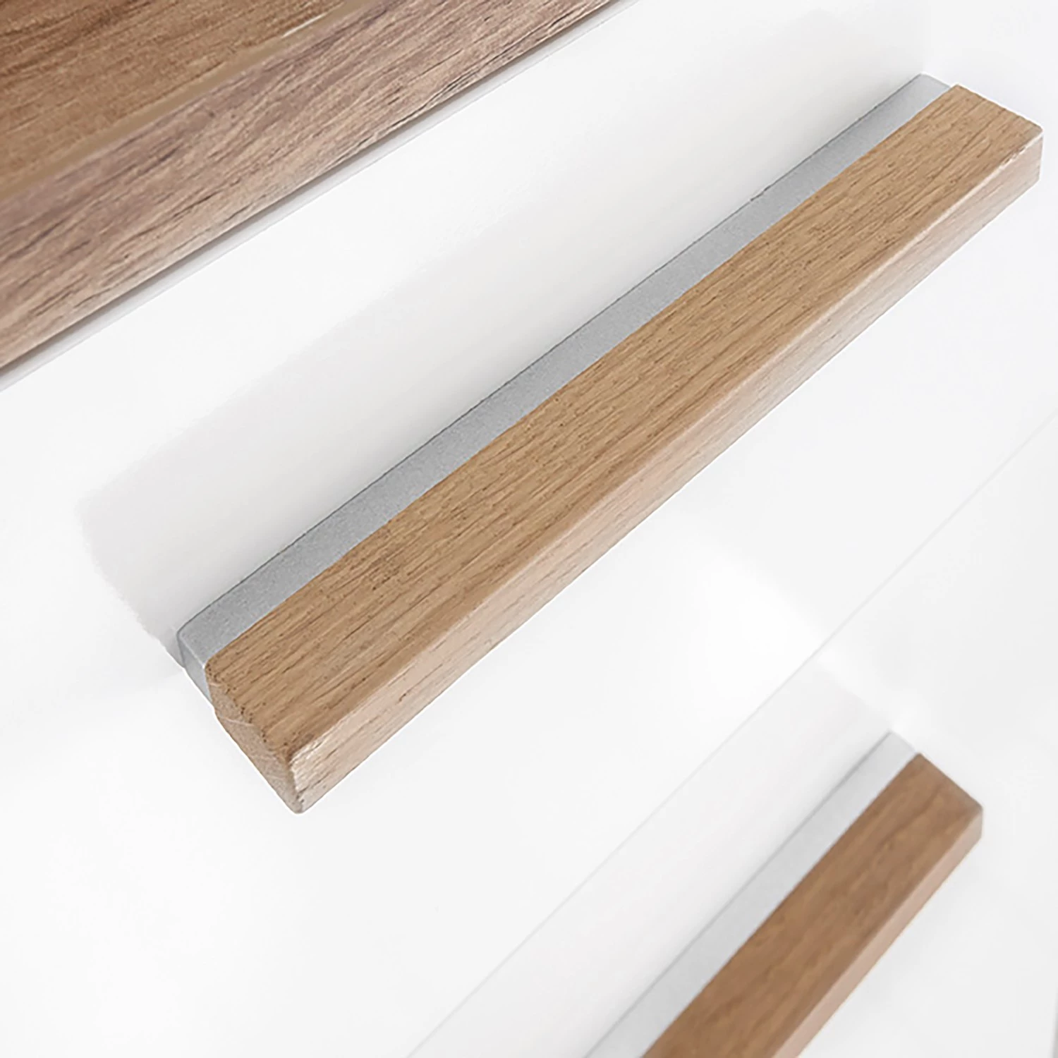 Pelipal Armoire basse Quickset 923 I - Blanc / Imitation chêne Riviera 5 Pelipal Armoire basse Quickset 923 I - Blanc / Imitation chêne Riviera – Image 3