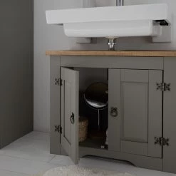 Maison Belfort Meuble sous lavabo Finca Rustica - Pin gris 24 Maison Belfort Meuble sous lavabo Finca Rustica - Pin gris -Meubles de salle de bain Soldes 2022 1000201872 210121 07031300014 DETAILS P000000001000201872