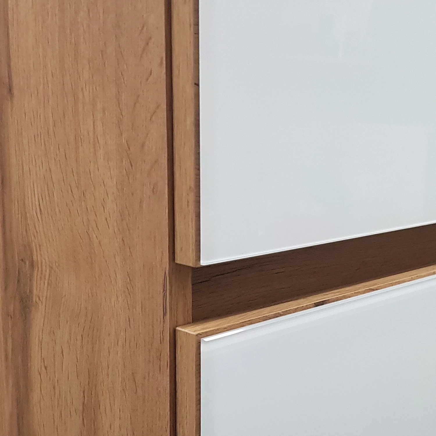 Giessbach Meuble avec vasque Tira - Verre Blanc / Imitation chêne Wotan - Largeur : 80 cm 11 Giessbach Meuble avec vasque Tira - Verre Blanc / Imitation chêne Wotan - Largeur : 80 cm – Image 9